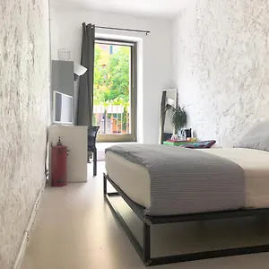  Bed & Breakfast Loft25